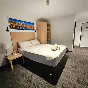 Econo Rivervale Lodge Perth